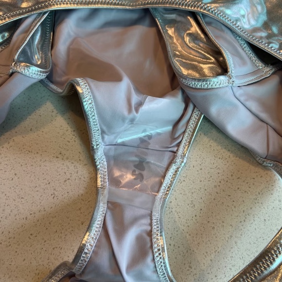 NWT Skims Metallic Cut Out One Piece Swimsuit Monokini Nickel Silver 3X - Picture 6 of 9